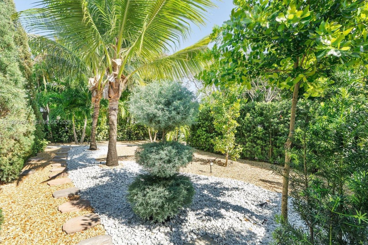 261 NE 47th St, Miami, FL 33137 Photo