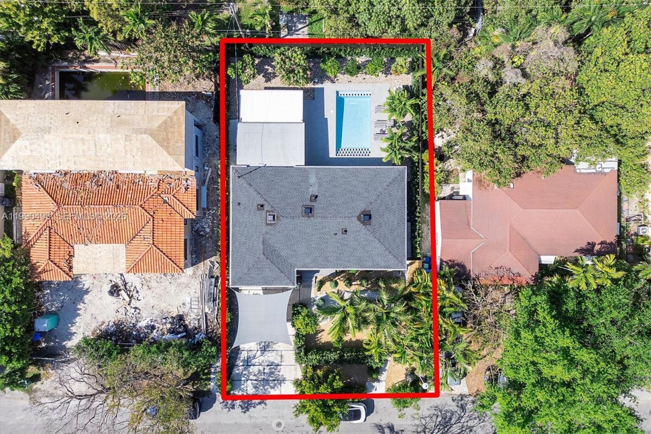 261 NE 47th St, Miami, FL 33137 Photo