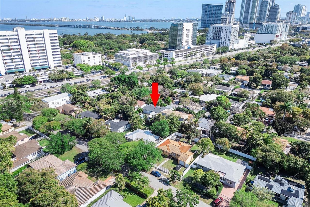 261 NE 47th St, Miami, FL 33137 Photo