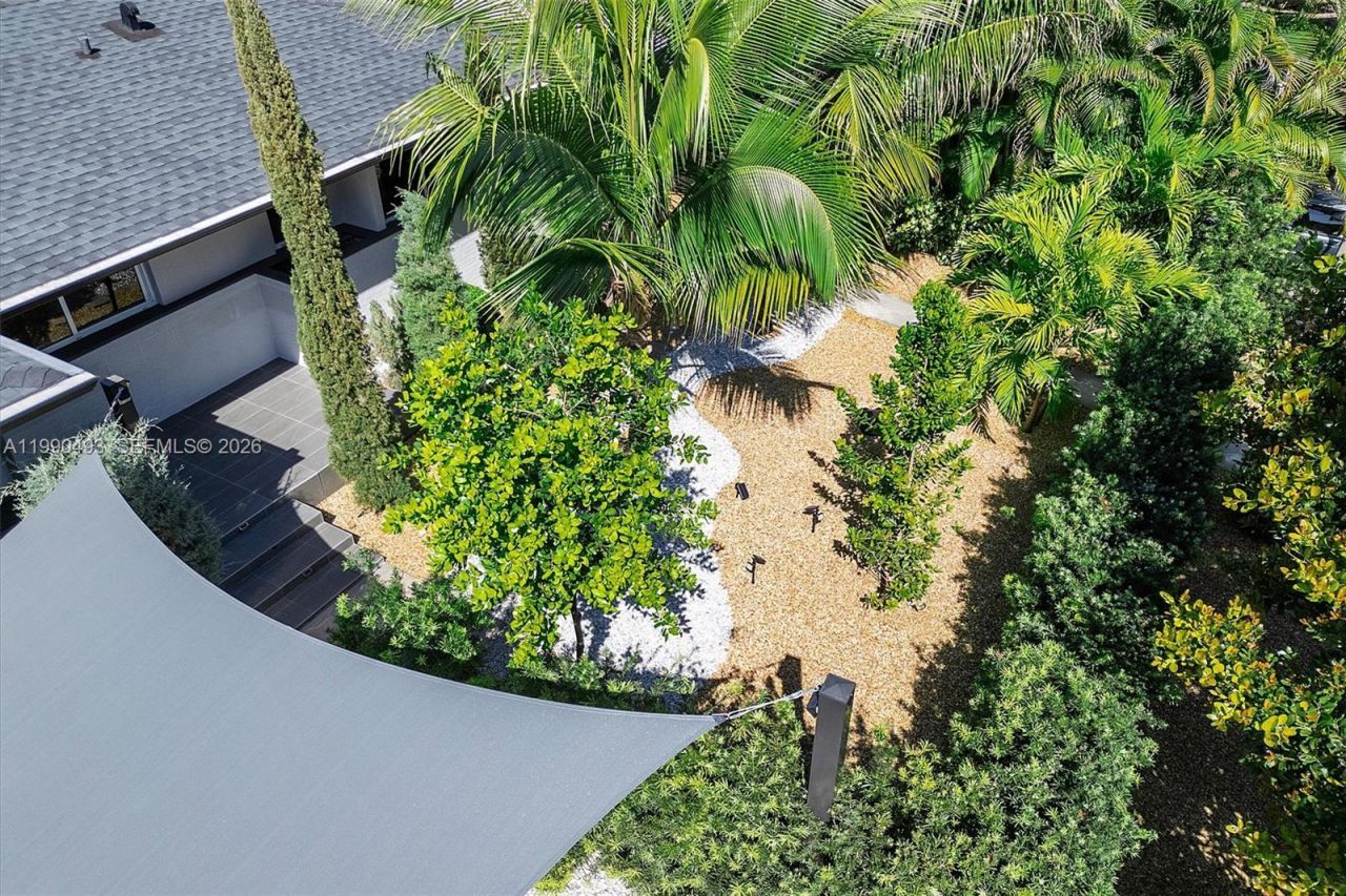 261 NE 47th St, Miami, FL 33137 Photo