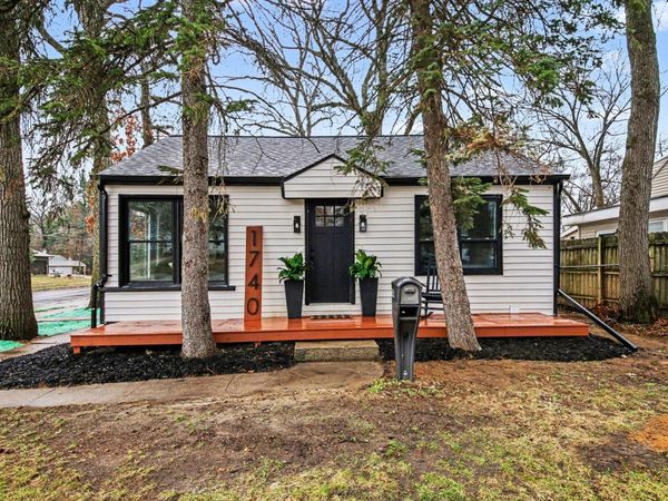 1740 36th Street SW, Wyoming, MI 49519