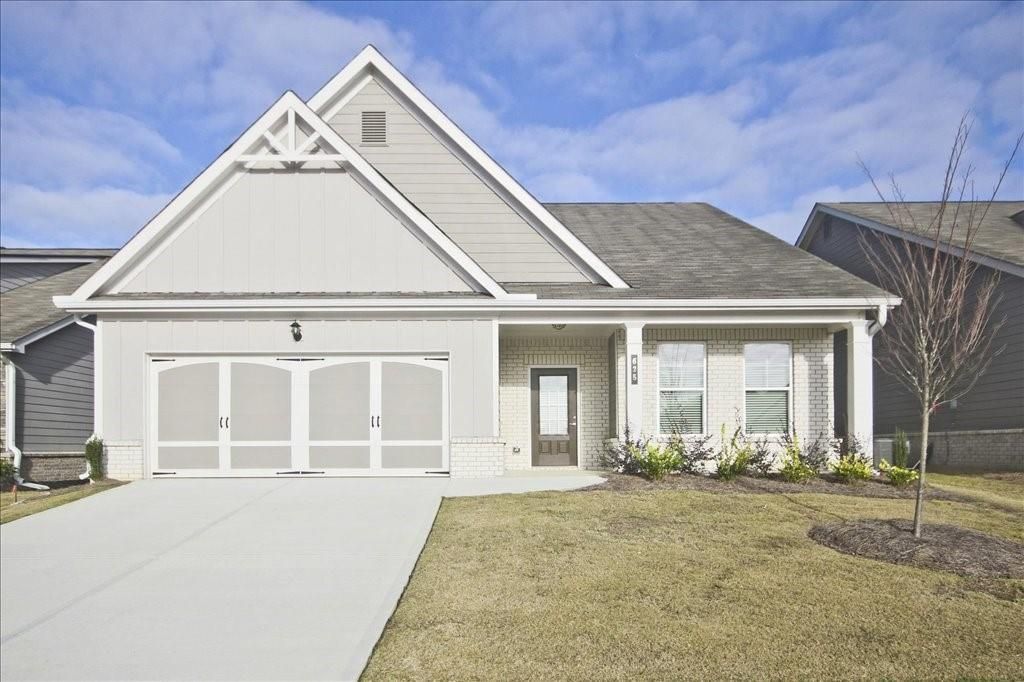 625 Moorhen Way, Loganville, GA 30052 Main Photo