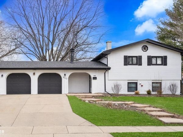 600 Baxter Lane , Hoffman Estates, IL 60169