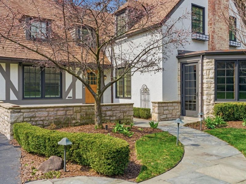 2015 Hillside Drive, Columbus, OH 43221 Photo 6