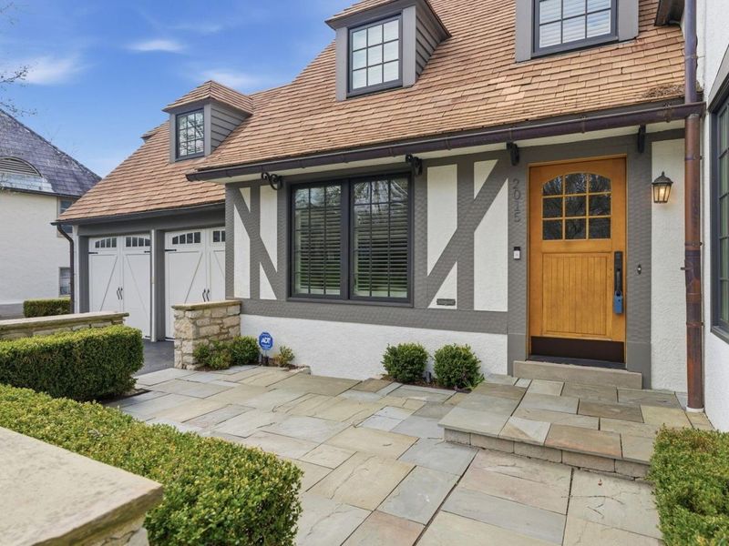 2015 Hillside Drive, Columbus, OH 43221 Photo 8