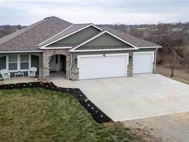 15550 Lovers Lane, Excelsior Springs, MO 64024