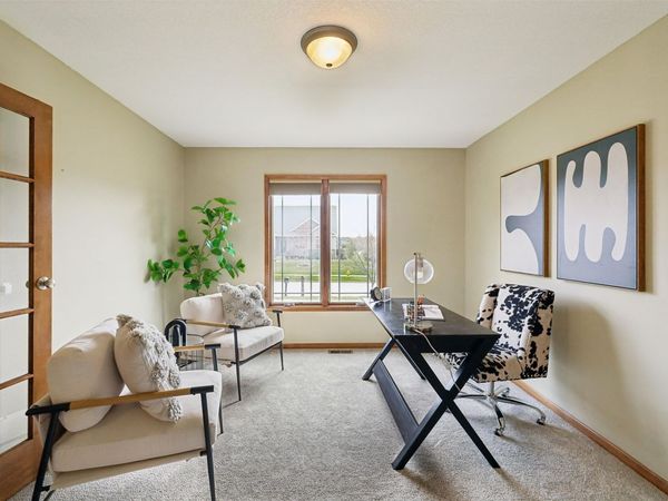 15419 Northview Drive, Urbandale, IA 50323