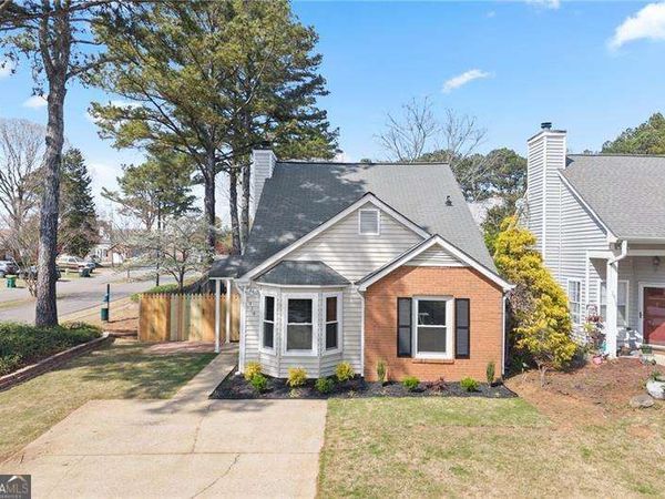 1914 Brittania Circle, Woodstock, GA 30188