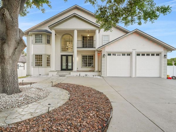 10911 Lakeshore Drive, Clermont, FL 34711