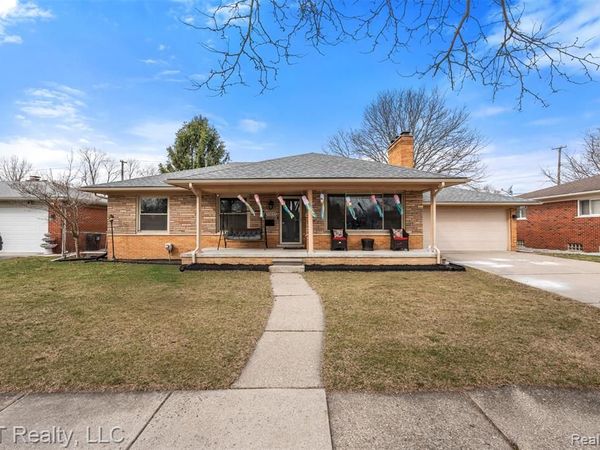 30605 Champine Street, St. Clair Shores, MI 48082