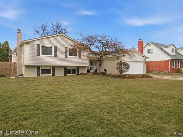 2327 Hillcrescent Drive, Troy, MI 48085