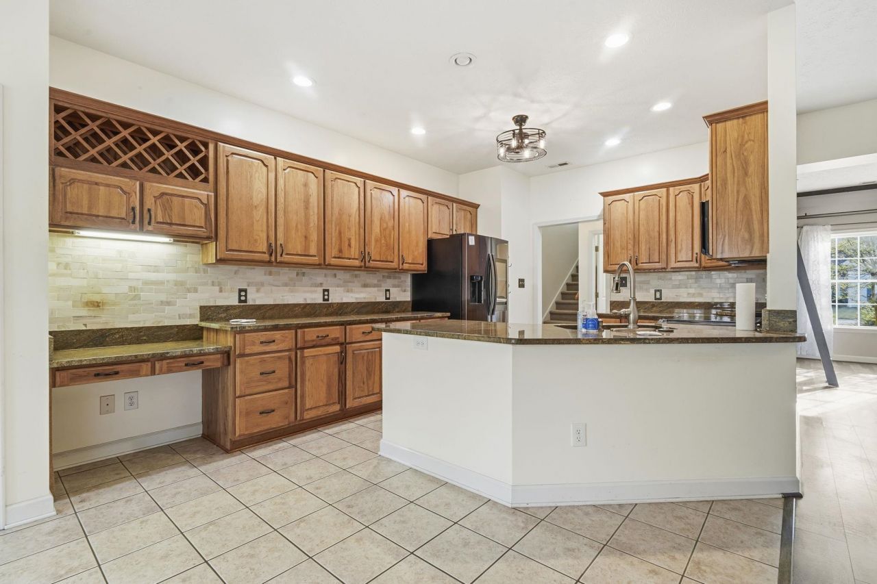 9611 Indigo Creek Blvd.  Photo 11