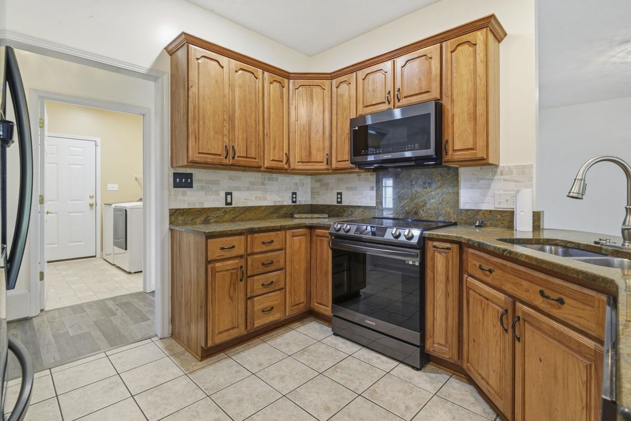 9611 Indigo Creek Blvd.  Photo 16