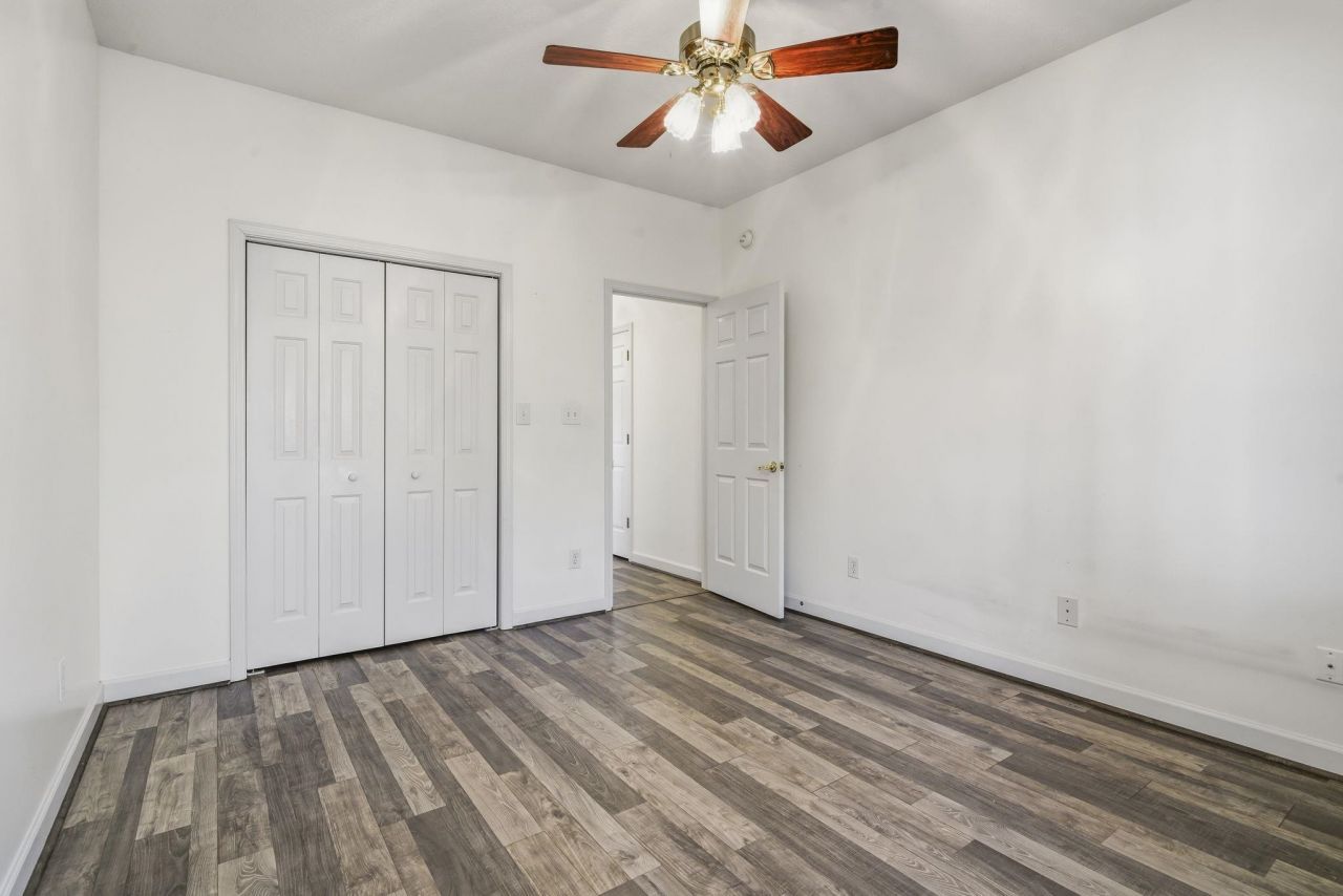 9611 Indigo Creek Blvd.  Photo 21