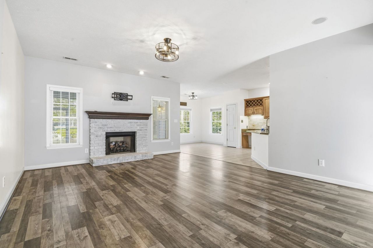 9611 Indigo Creek Blvd.  Photo 7