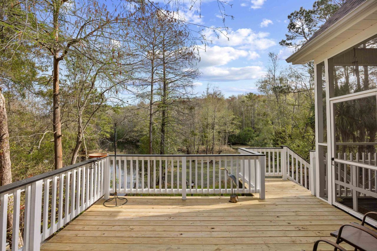 225 Red Maple Dr. Photo 14