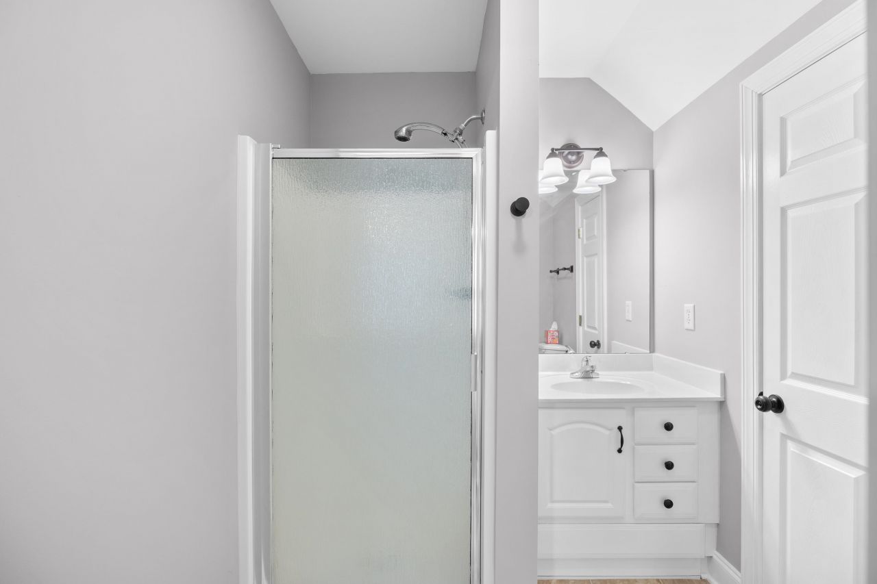 225 Red Maple Dr. Photo 31