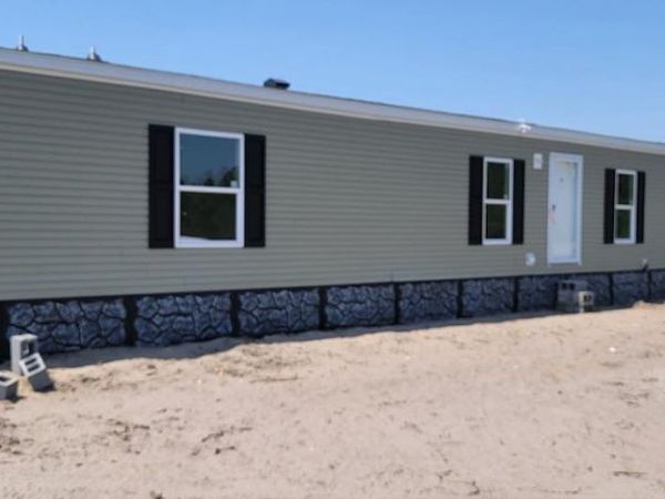 5600 Joyner Swamp Rd., Galivants Ferry, SC 29544