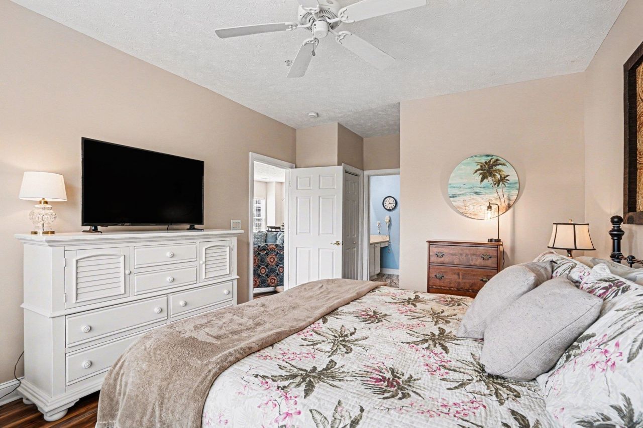 6000 Windsor Green Way  Photo 16