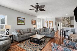 6000 Windsor Green Way  photo 4