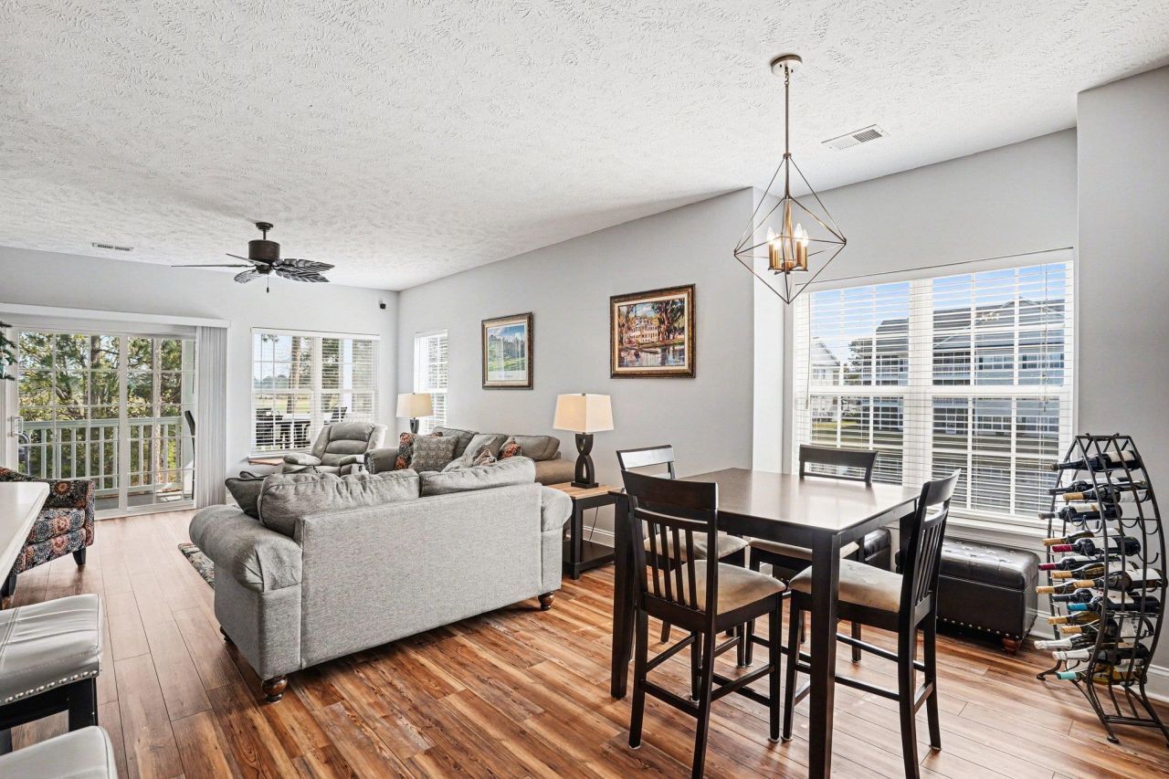 6000 Windsor Green Way  Photo 9