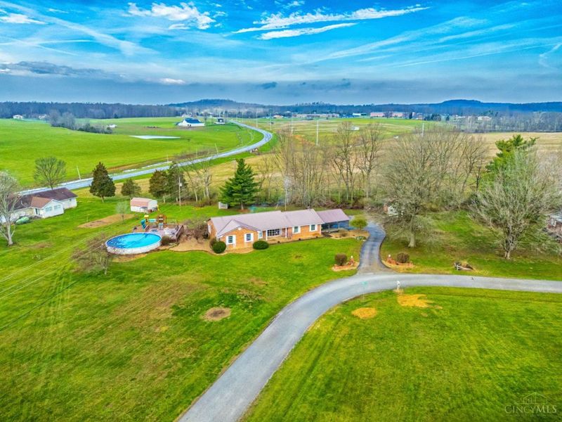 175 Paula Drive, West Union, OH 45693 Photo 4