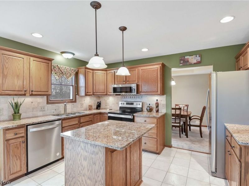 3090 Uxbridge Drive, Brunswick, OH 44212 Photo 5