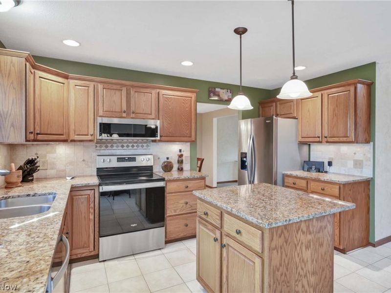 3090 Uxbridge Drive, Brunswick, OH 44212 Photo 6