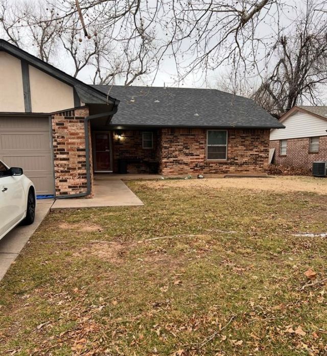 408 Pumpkin Circle, Yukon, OK 73099 Main Photo