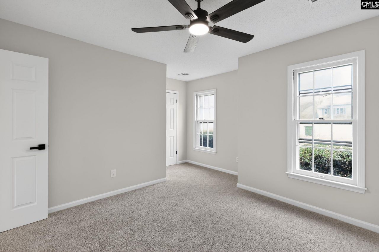 536 Kenton Drive  Photo 10