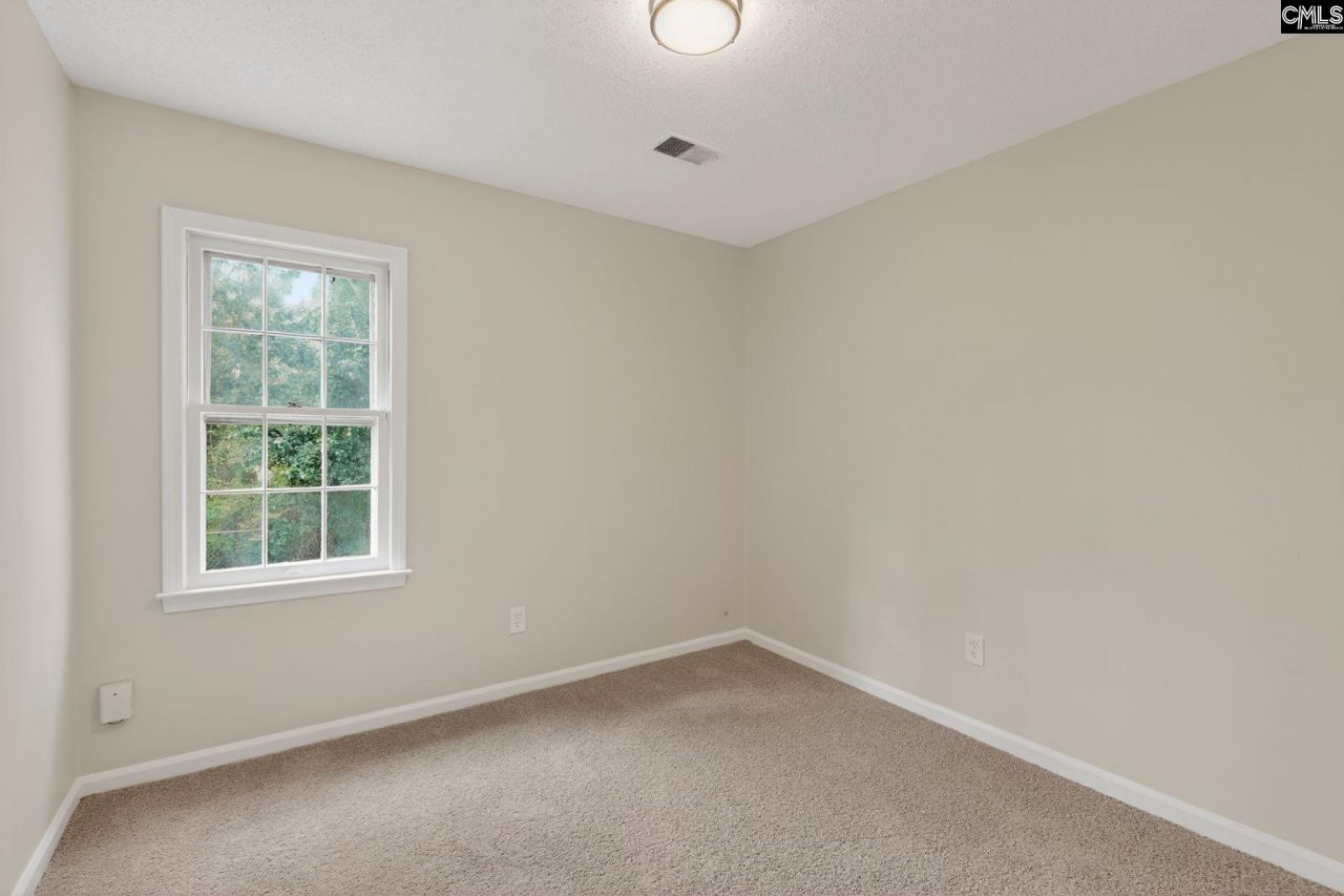 536 Kenton Drive  Photo 11