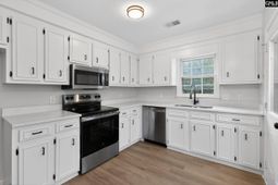 536 Kenton Drive  photo 4