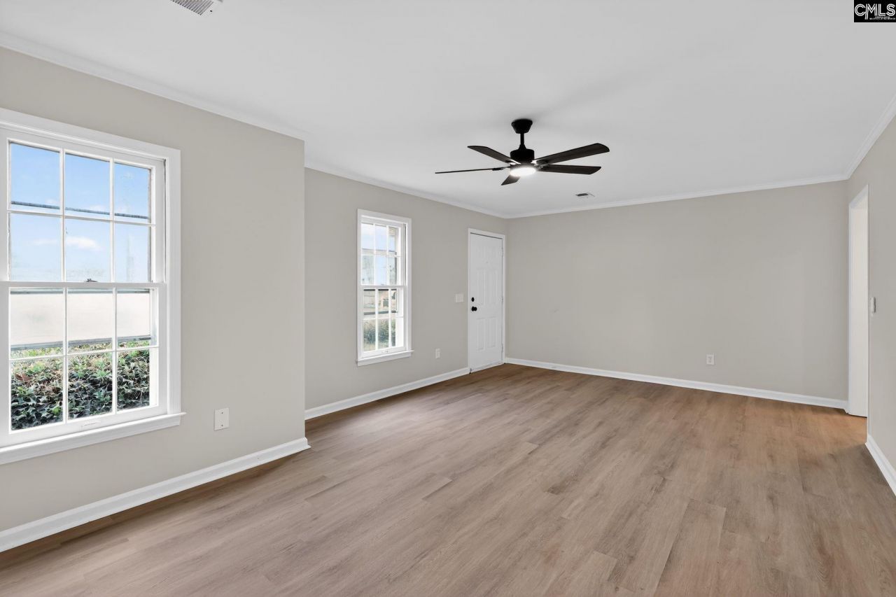 536 Kenton Drive  Photo 6