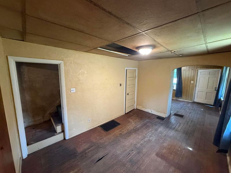 299 Whitethorne Avenue , Columbus, OH 43223 Photo 9