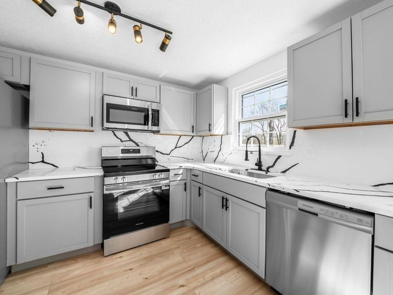 5999 Parkglen Road , Galloway, OH 43119 Photo 15