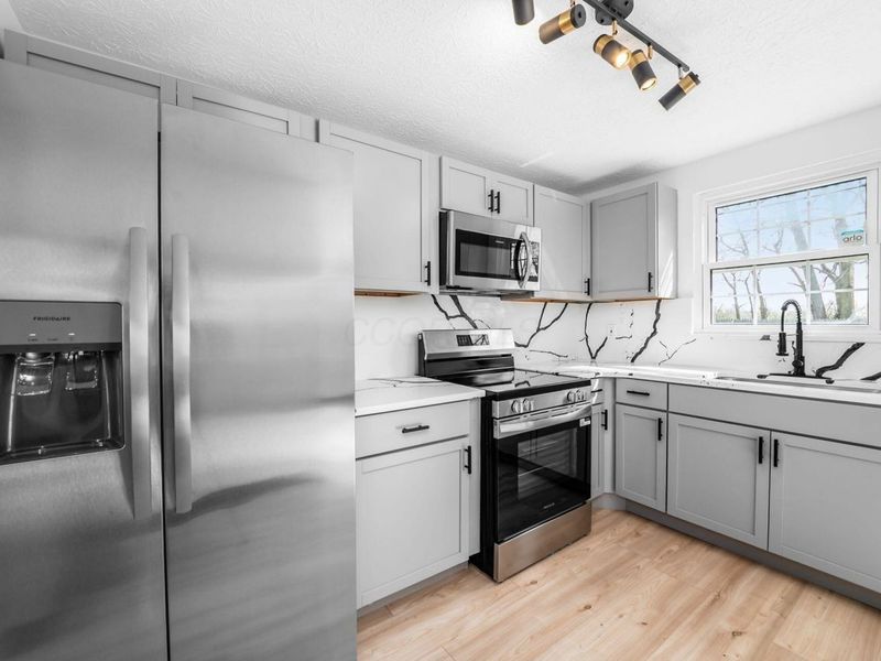 5999 Parkglen Road , Galloway, OH 43119 Photo 18