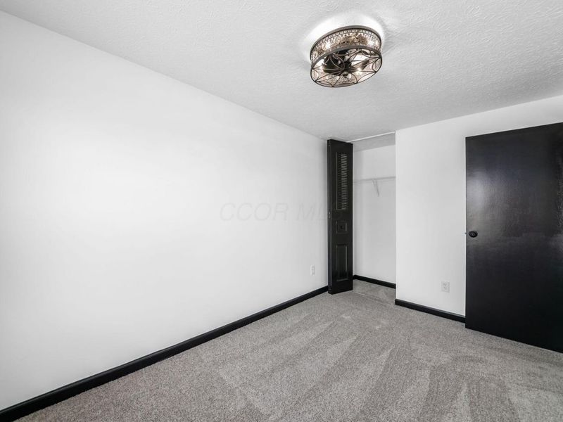 5999 Parkglen Road , Galloway, OH 43119 Photo 25