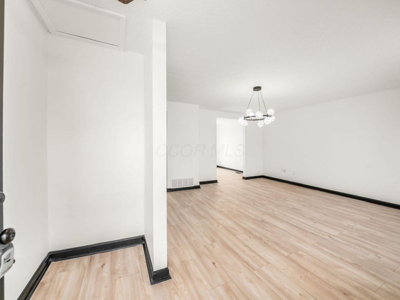 5999 Parkglen Road , Galloway, OH 43119 Photo 4