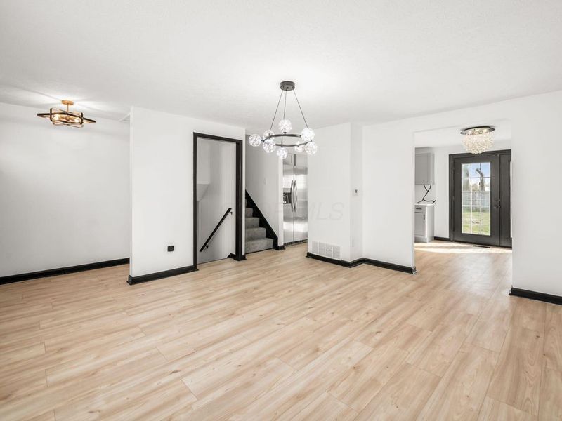 5999 Parkglen Road , Galloway, OH 43119 Photo 8