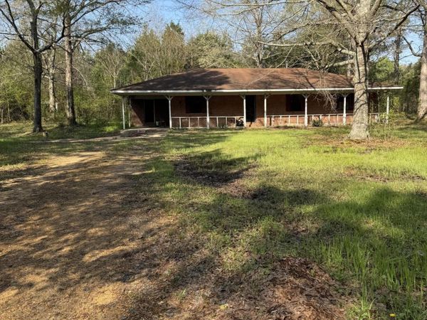 274 Walker, Caledonia, MS 39740