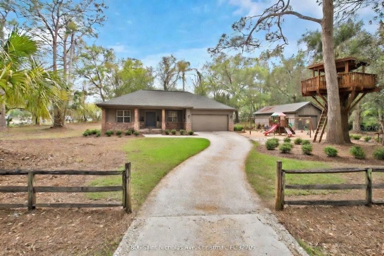 806 Saint Nicholas Avenue , Christmas, FL 32709 Photo