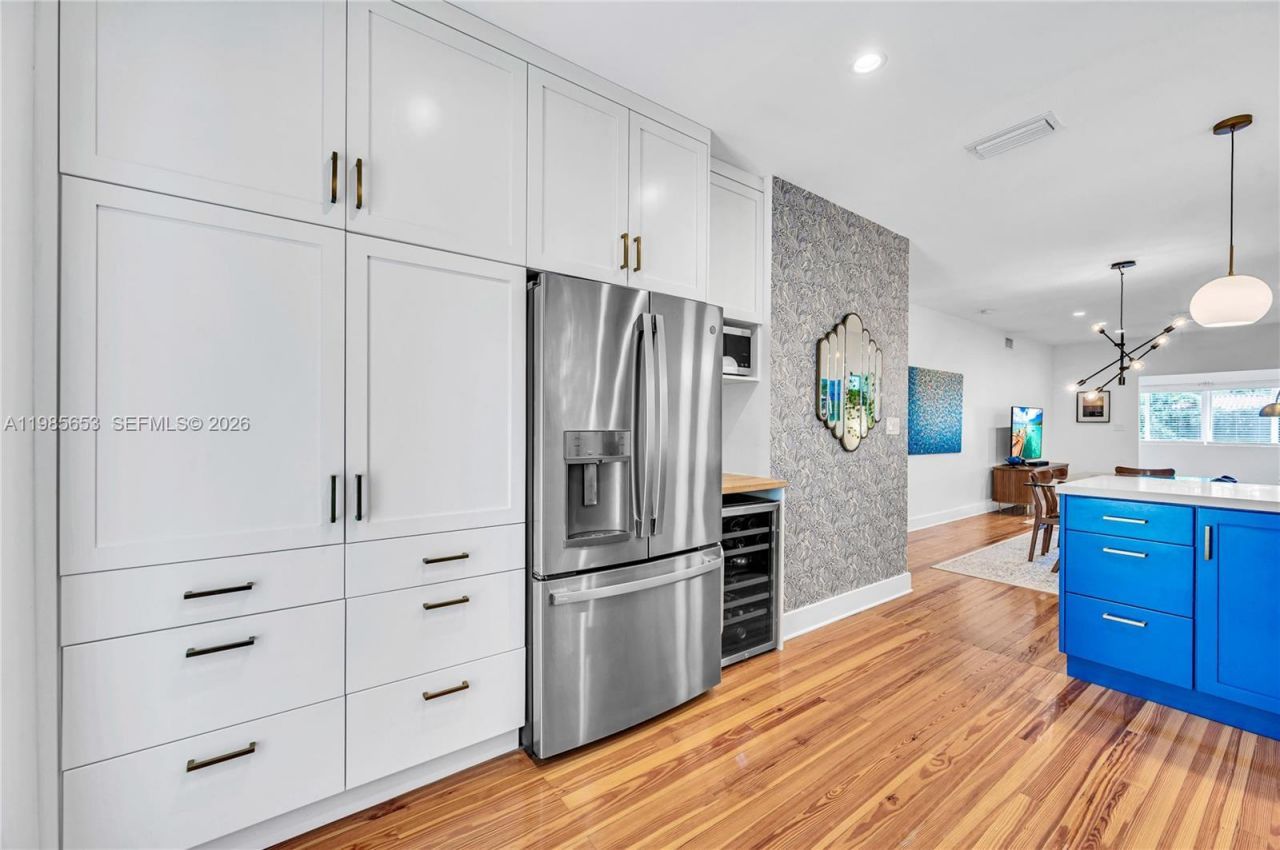 1337 SW 15th St , Miami, FL 33145 Photo