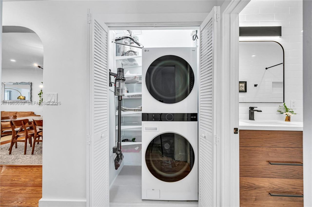 1337 SW 15th St , Miami, FL 33145 Photo