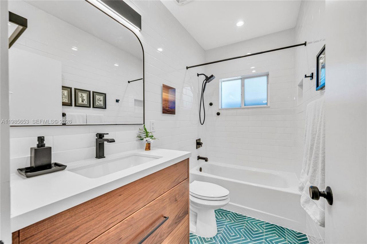 1337 SW 15th St , Miami, FL 33145 Photo