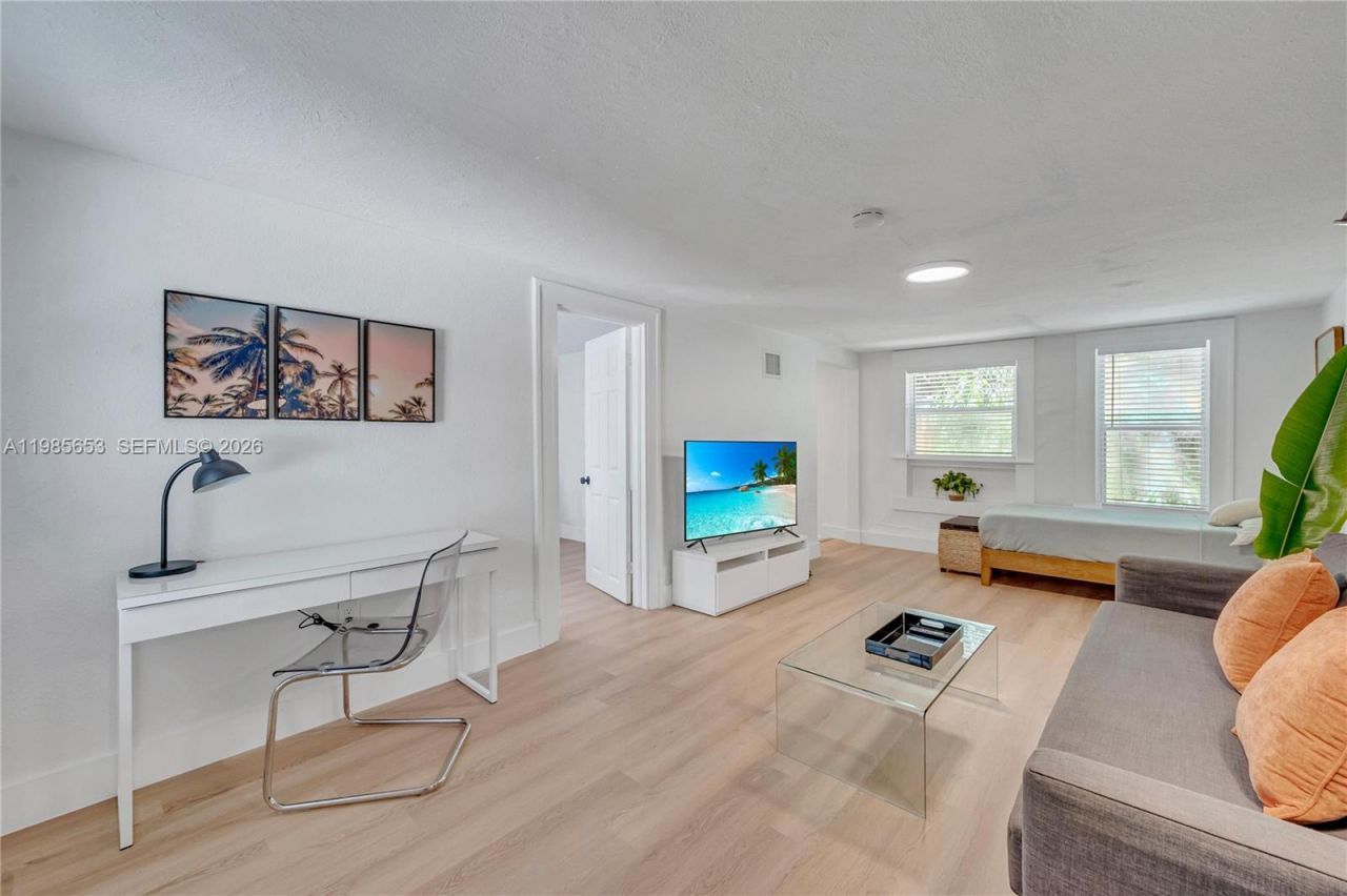 1337 SW 15th St , Miami, FL 33145 Photo