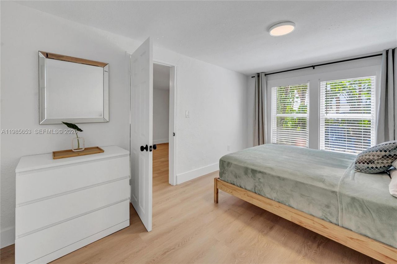 1337 SW 15th St , Miami, FL 33145 Photo