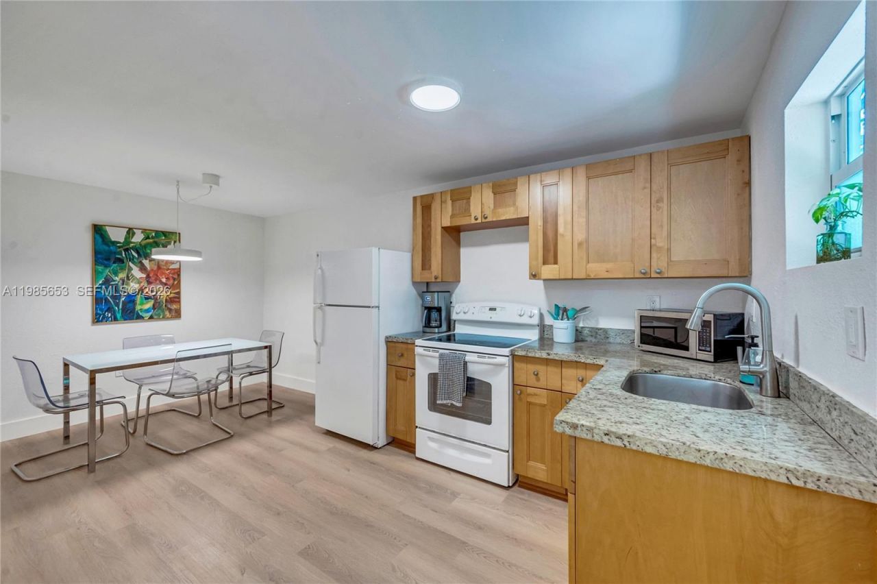 1337 SW 15th St , Miami, FL 33145 Photo