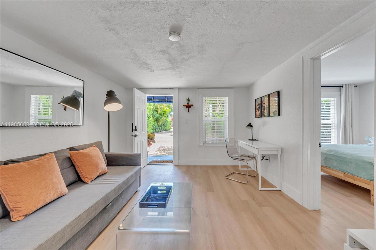 1337 SW 15th St , Miami, FL 33145 Photo