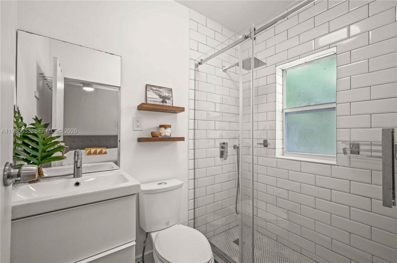 1337 SW 15th St , Miami, FL 33145 Photo