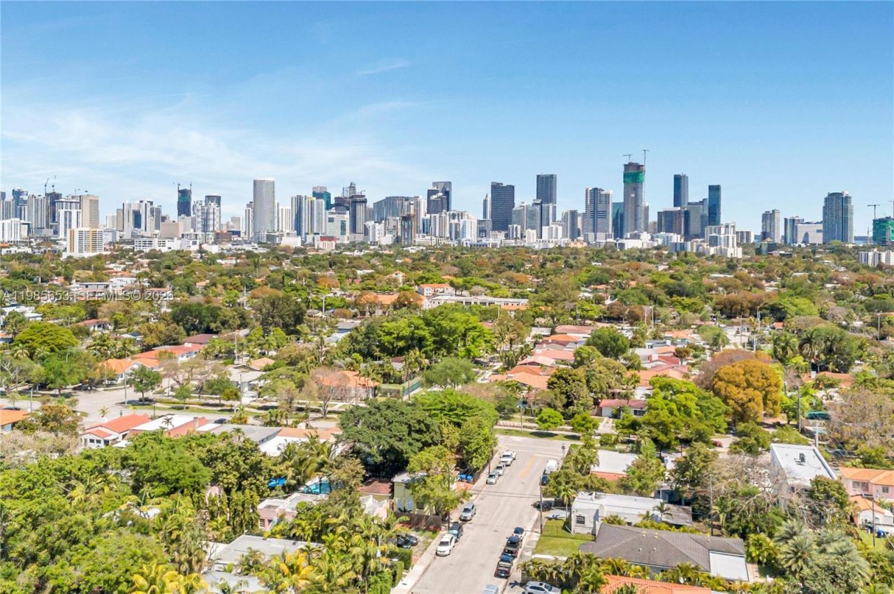 1337 SW 15th St , Miami, FL 33145 Photo